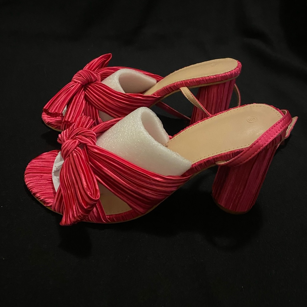 NWOT - Strappy Crepe Bow Heels - Pink - W9